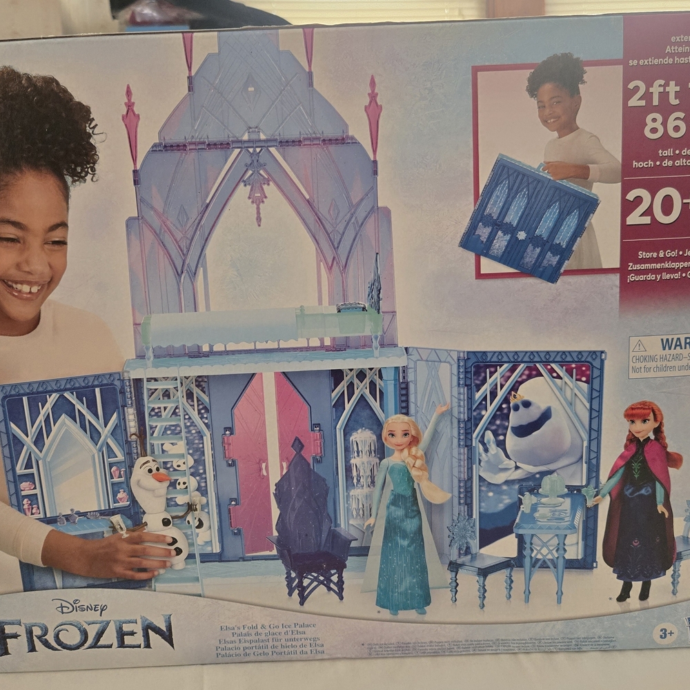 Disney Frozen Elsa's Fold and Go Ice Palace playset. NIB- doll not included